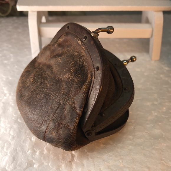 ANTQ coin purse and bank account booklet - Picture 6 of 11